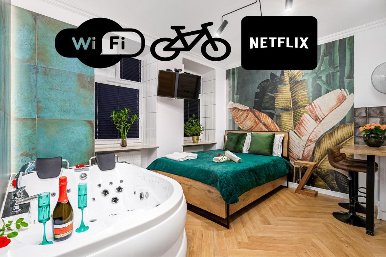Jacuzzi & Bike Apartment, Apartment *